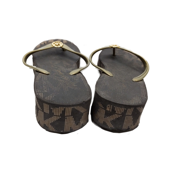 MICHAEL KORS Bedford Women's 8 MK Signature Brown Flip Flops**Priced to Sell** - Picture 4 of 6